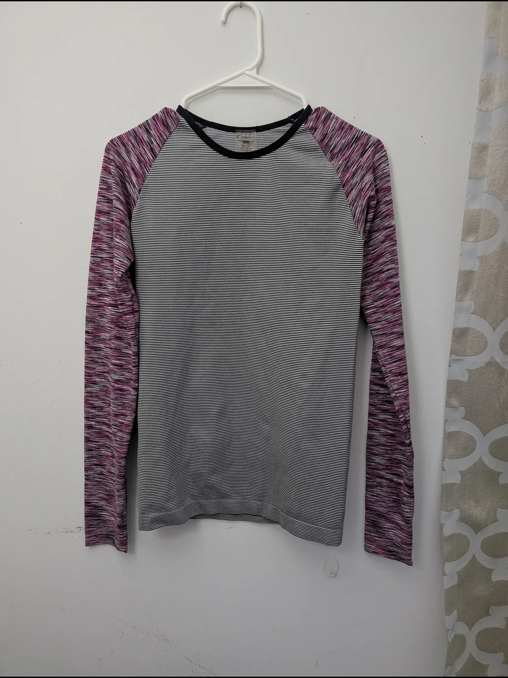 Climawear Seamless Activewear Top - Picture 2 of 5